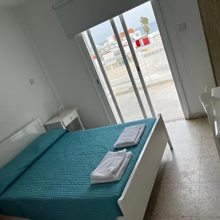 Flisvos Apartamento *